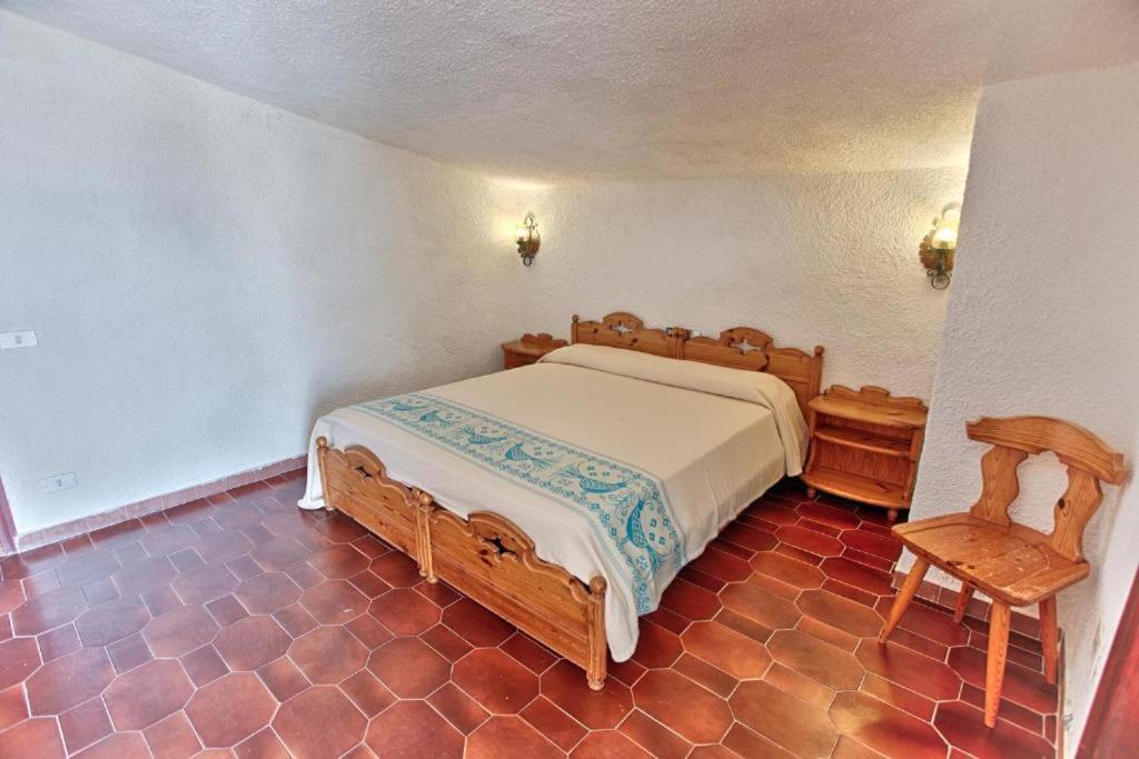 Hotel Al Faro Spiaggia La Cinta Santeodoro 圣特奥多罗 外观 照片