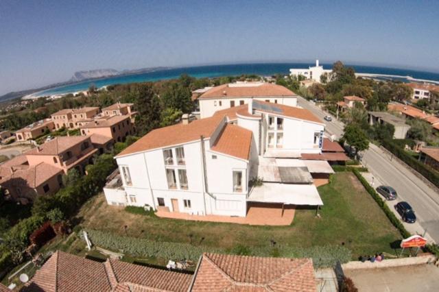 Hotel Al Faro Spiaggia La Cinta Santeodoro 圣特奥多罗 外观 照片